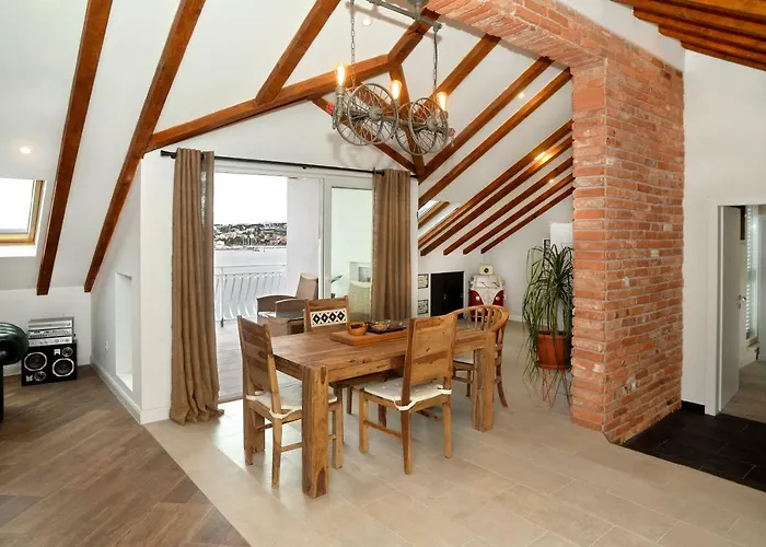 Apartment Holiday In Podstrana